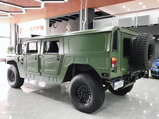 도로 군용 차량 정찰 순찰 명령 경찰차 두 배 줄 4x4 150HP 떨어져