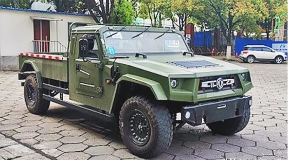 도로 군 차량 190hp 높은 기동성 취급 떨어져 Cummins Engine 4x4 관례