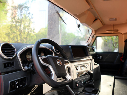도로 군 차량 190hp 높은 기동성 취급 떨어져 Cummins Engine 4x4 관례