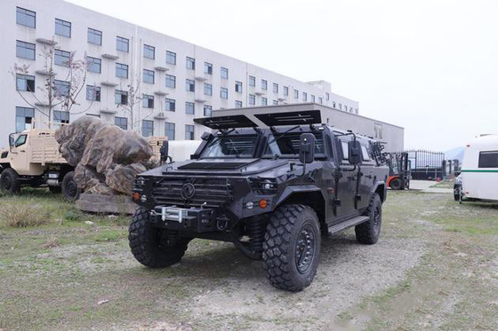 도로 군용 차량 6 남자 돌격 차량 4x4 떨어져 방탄 차체 관례