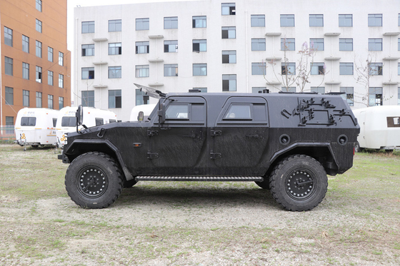 도로 군용 차량 6 남자 돌격 차량 4x4 떨어져 방탄 차체 관례