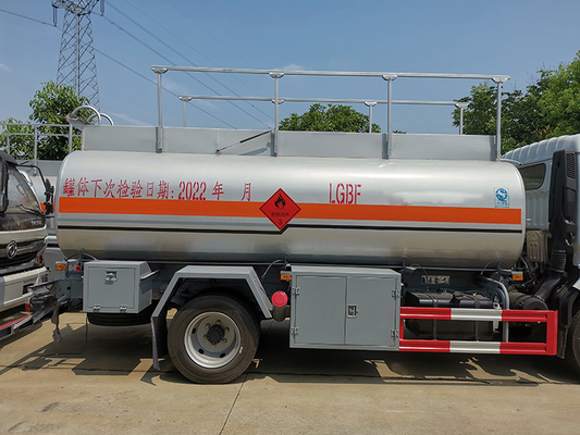 170 HP 디젤 엔진 오일 운송 트럭 8.5 CBM 차축 거리 3800 밀리미터